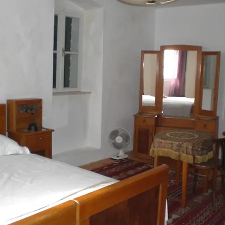 Haus Ante Mit Meerblick Holiday home Podgora
